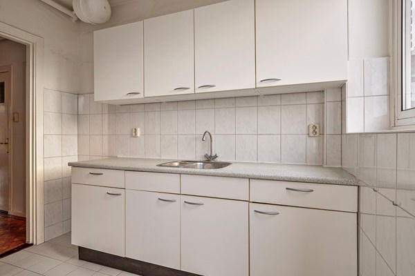 Medium property photo - Laan van Meerdervoort 1150, 2555 CA Den Haag